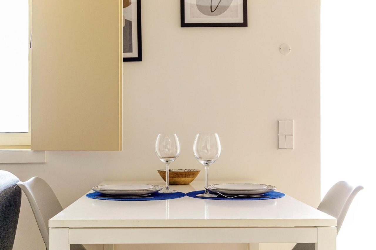 Lovelystay - Vila Burgaes Porto Bagian luar foto