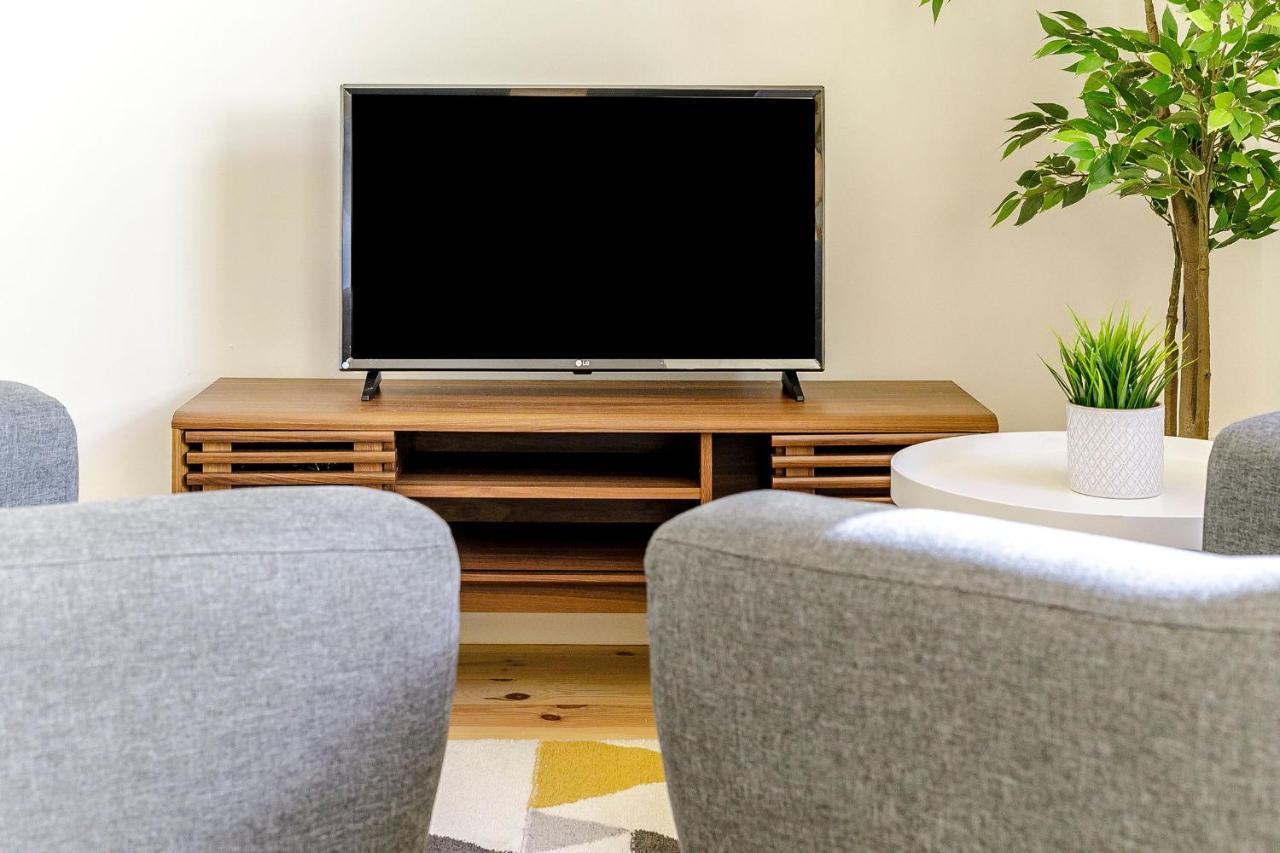 Lovelystay - Vila Burgaes Porto Bagian luar foto