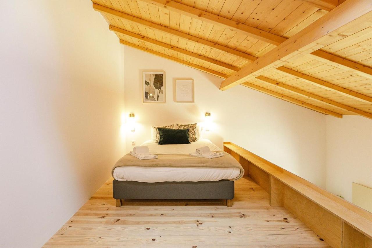 Lovelystay - Vila Burgaes Porto Bagian luar foto