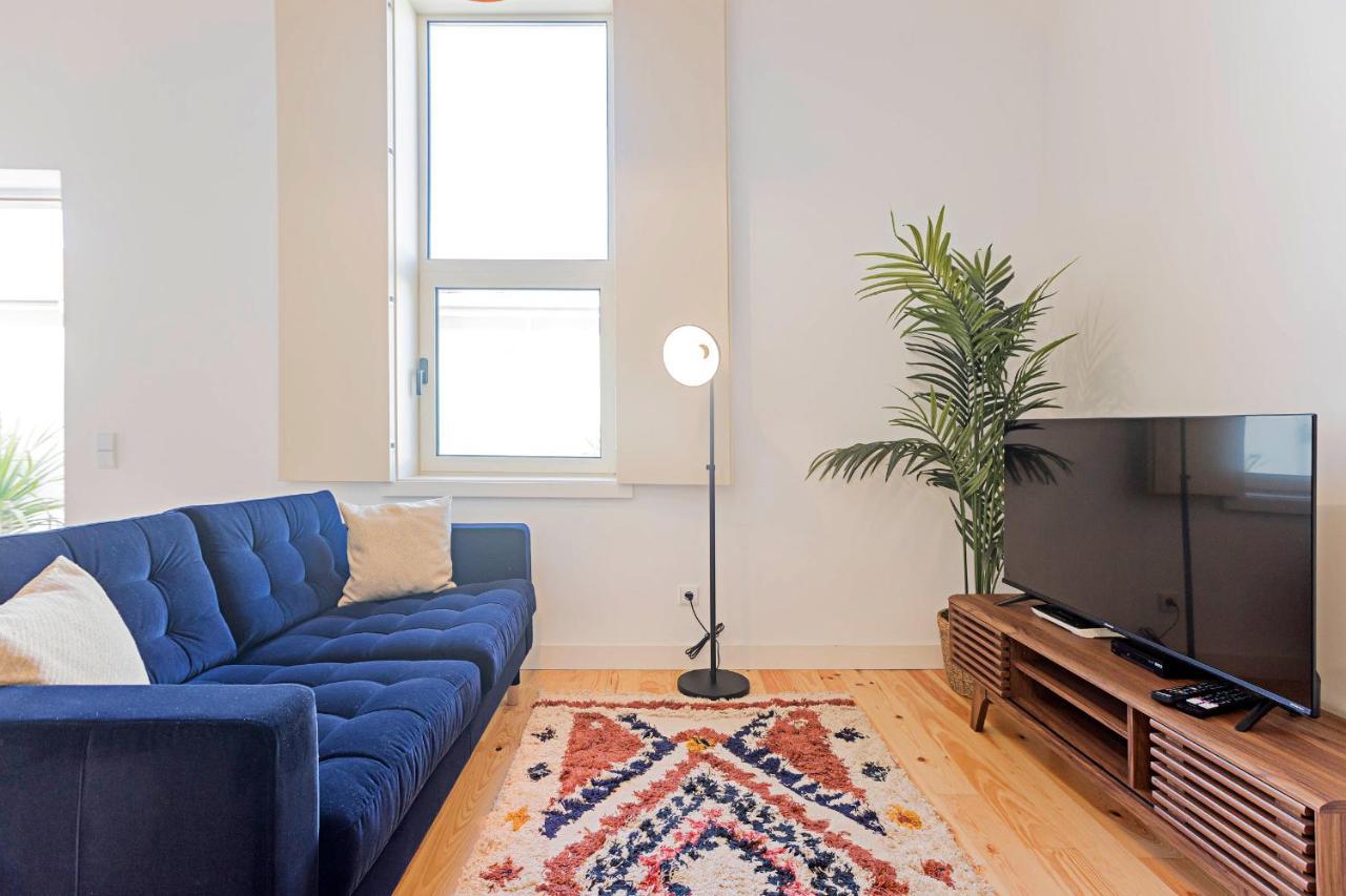 Lovelystay - Vila Burgaes Porto Bagian luar foto