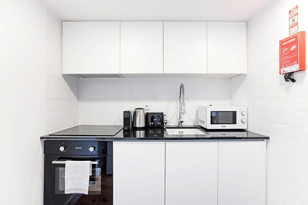 Lovelystay - Vila Burgaes Porto Bagian luar foto
